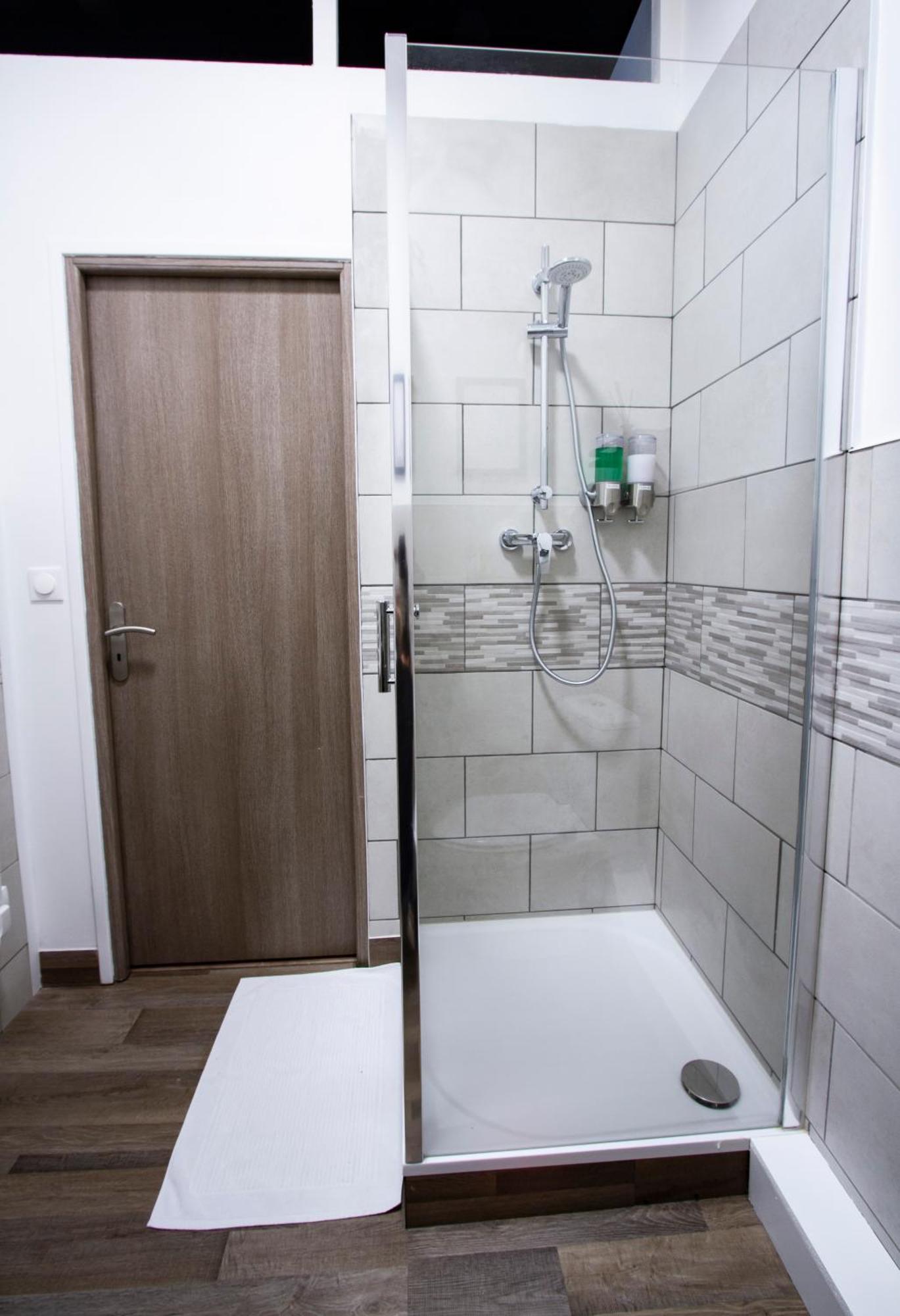 L'hyper Centre - Netflix & Wifi - Literie De Gamme - Check-in 24h24 - Goodmarning Chalons-en-Champagne